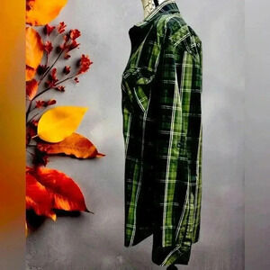 Women’s Machine Custom Company Plaid Shirt-Size Large